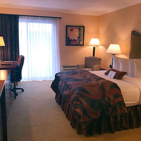 Best Western Plus Oswego Hotel And Conference Center Екстер'єр фото