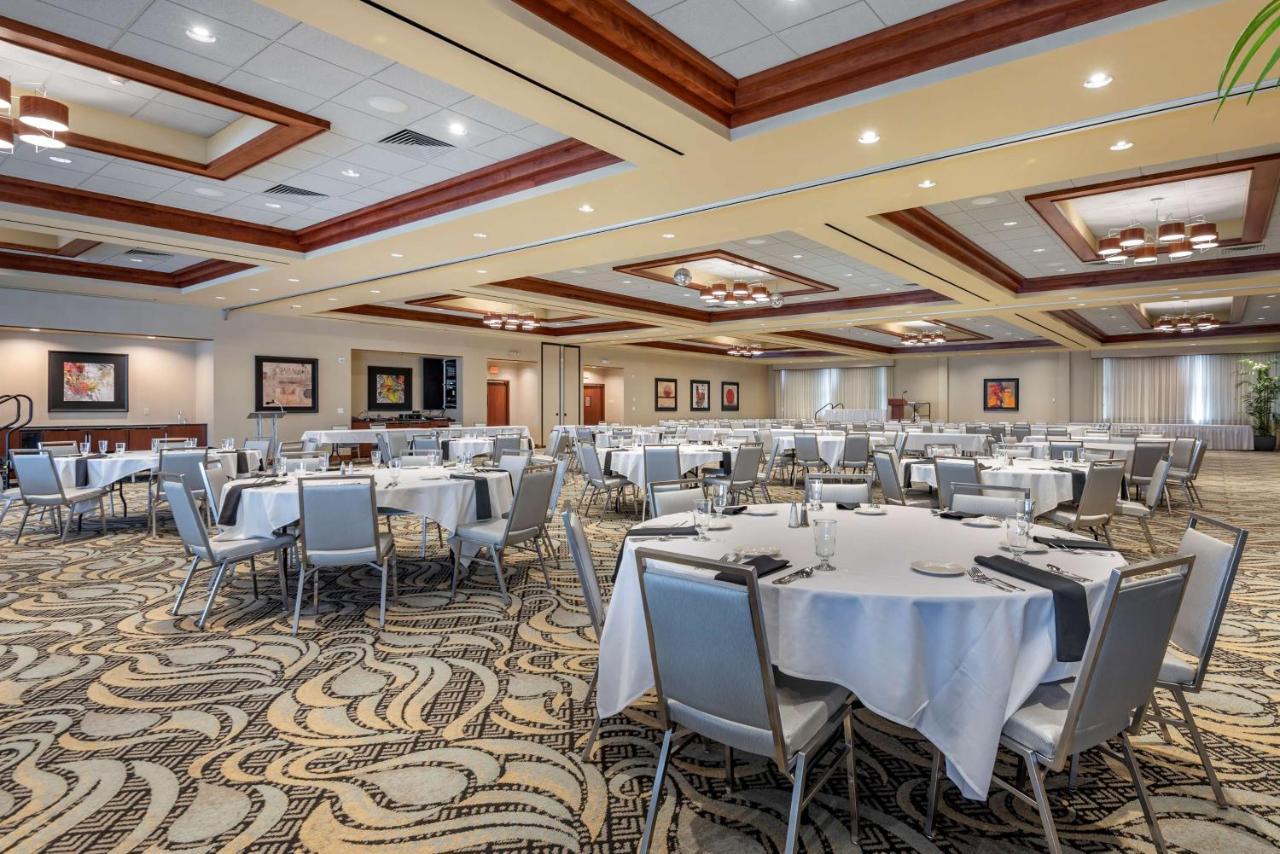 Best Western Plus Oswego Hotel And Conference Center Екстер'єр фото