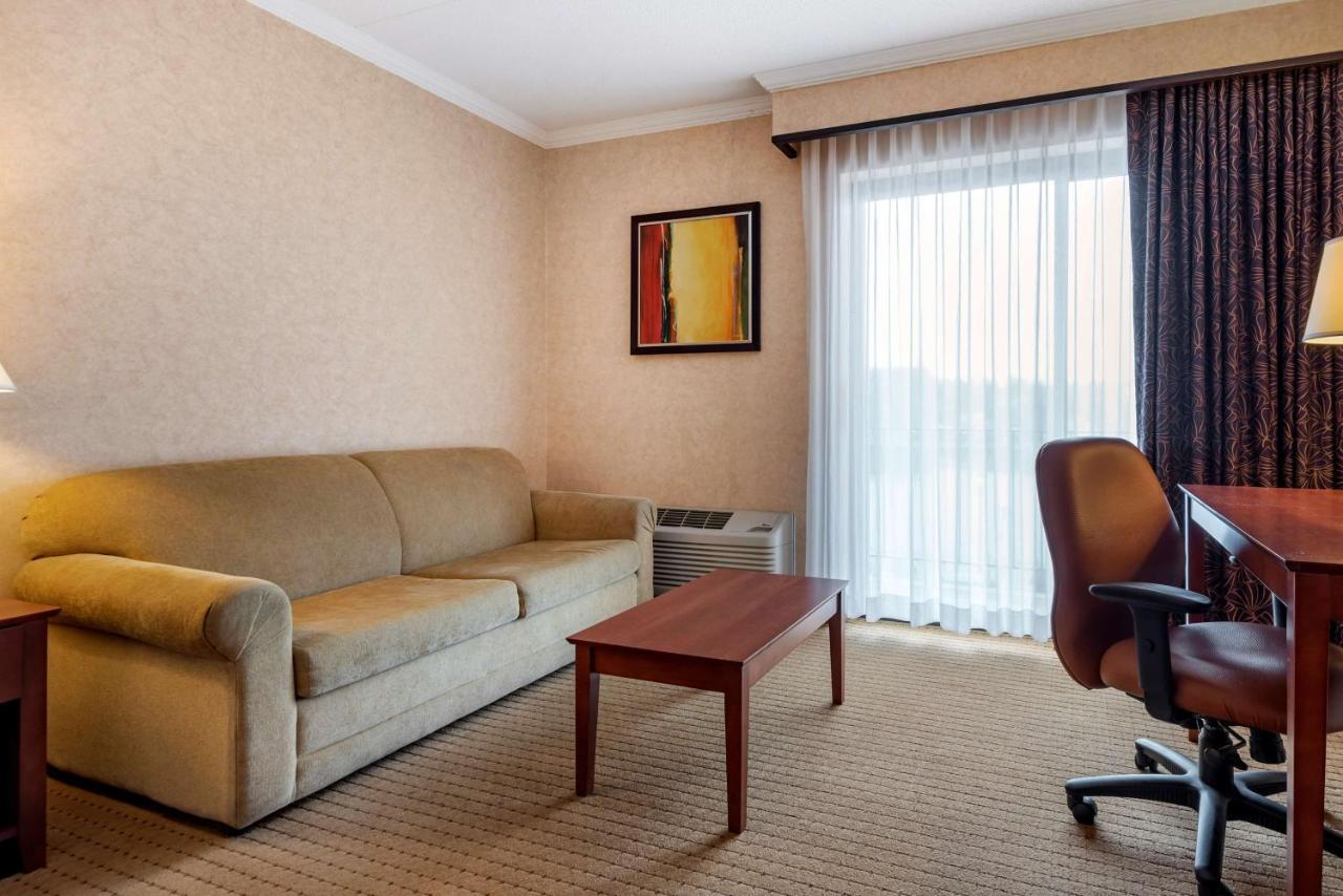 Best Western Plus Oswego Hotel And Conference Center Екстер'єр фото