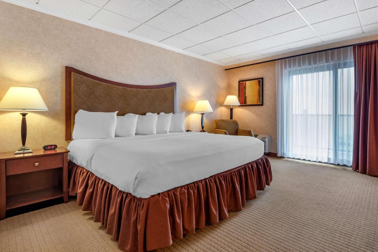 Best Western Plus Oswego Hotel And Conference Center Екстер'єр фото