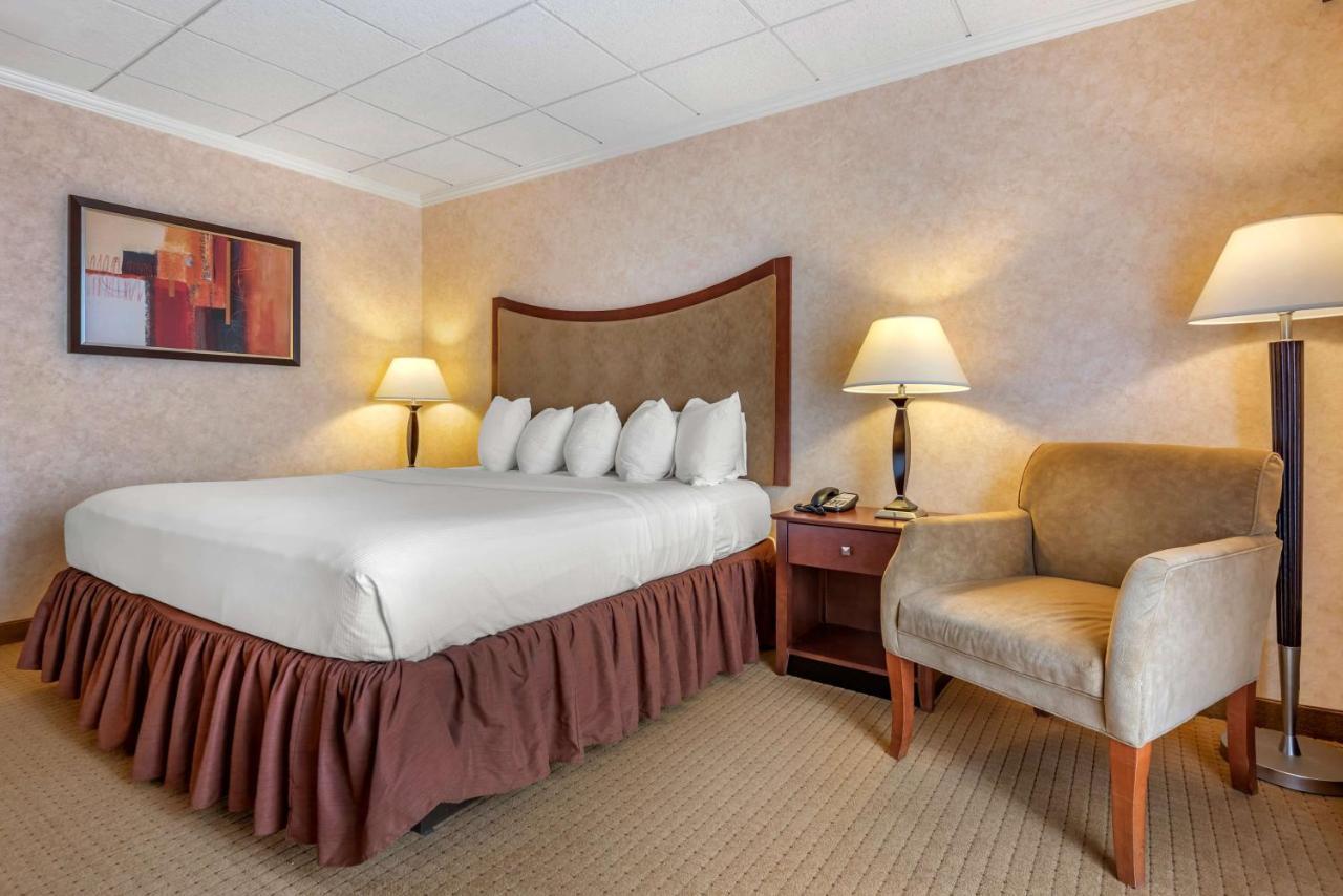 Best Western Plus Oswego Hotel And Conference Center Екстер'єр фото