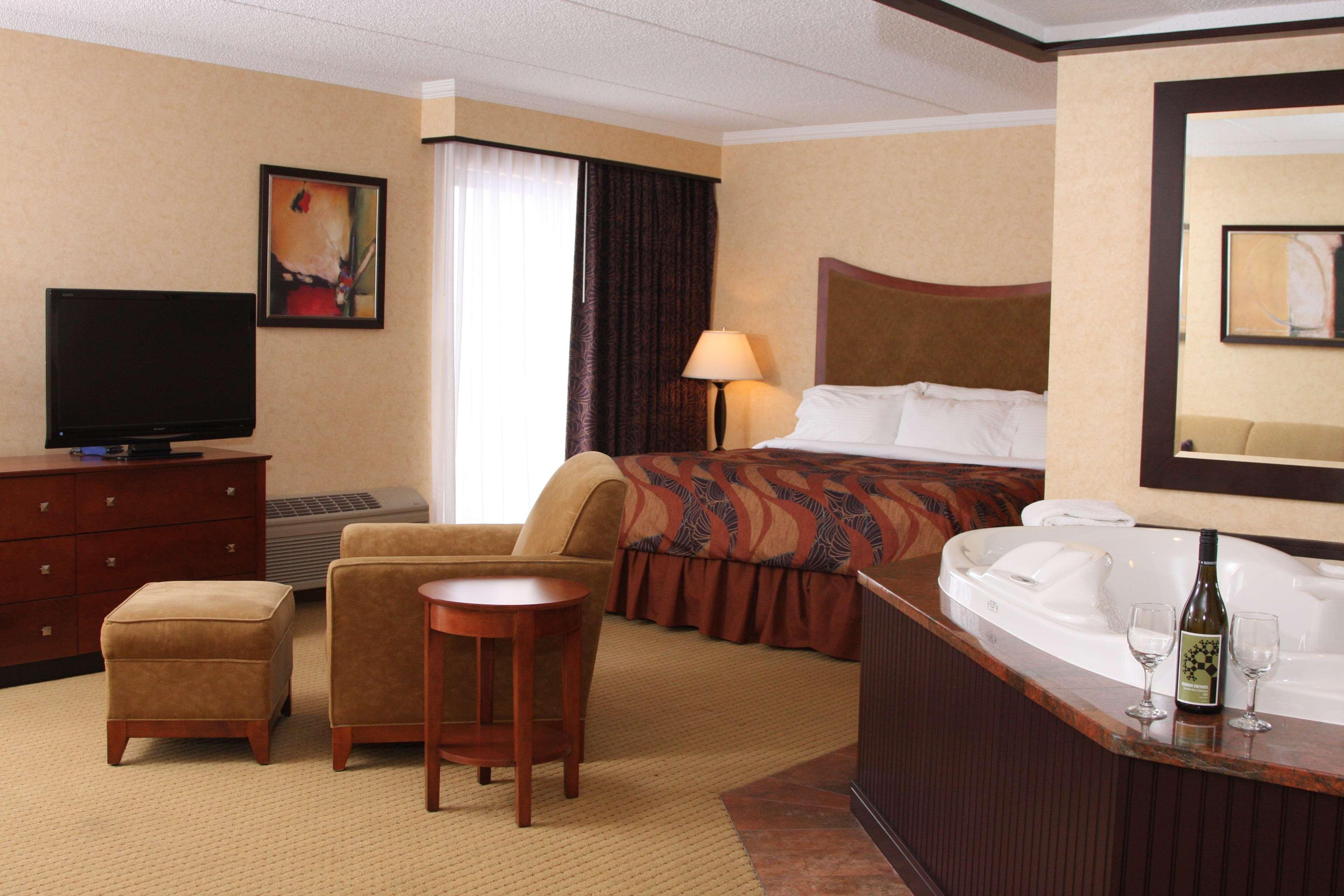 Best Western Plus Oswego Hotel And Conference Center Екстер'єр фото