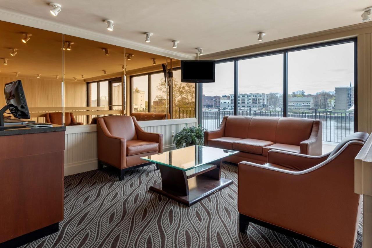 Best Western Plus Oswego Hotel And Conference Center Екстер'єр фото